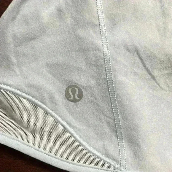 Lululemon Hotty Hot High-Rise Lined Short - Picture 7 of 8